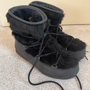 Moon Boot Black Furry Boots